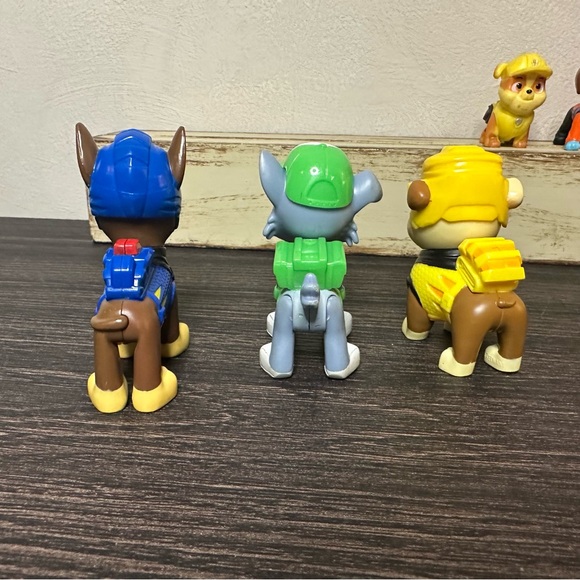 Paw Patrol Vehicles And Figuires Lot - Picture 11 of 14
